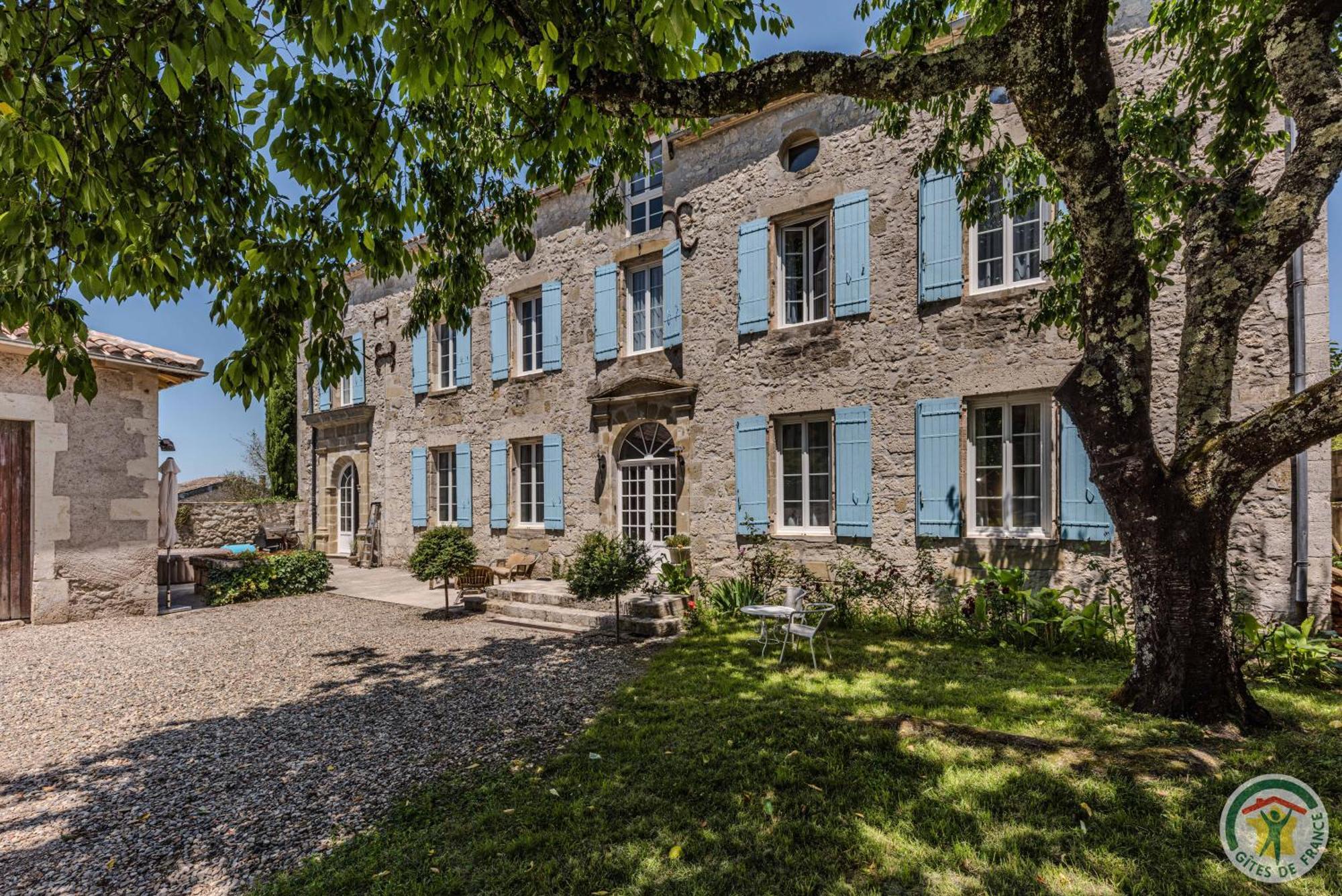 Un Petit Chateau Lauzun Exterior foto